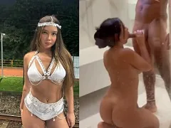 Brunette giving a cock-sucking show