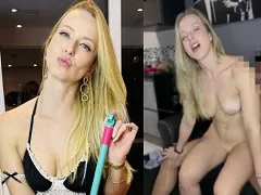 Naughty woman giving a bucetinha quente