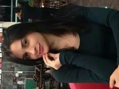 Bitch, a 26-year-old amateur from Rio Grande do Sul, went on vacation in Fortaleza, Ceará, and in the middle of the beach decided to give her partner a blowjob while he was filming.
