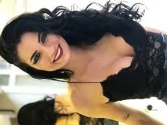 Who Works as an Escort Recorded a Home Video Showing Off Her Sensational Body
