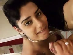Naughty woman made a bitchy face and made her boyfriend crazy with lust during oral sex in a motel – RJ