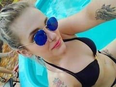 A blonde with light eyes, gave her partner a nervous blowjob and let him film this insane oral – SP