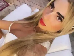 Naked fitness showing off and getting sucked by her friend