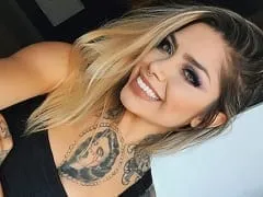 21-Year-Old Bold Tattooed Model from São Paulo – SP Took Part in “Fifa Strip” on Aruan Felix’s Channel and Got Naked