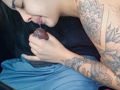 Delicious young Aline suckles her friend in his car