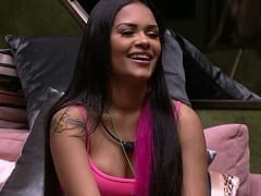 BBB20: Northeastern hottie was sleeping when she ended up paying for her tits in the dark of the bedroom