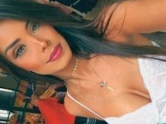 BBB20: went to make fun of the camera in the pool and ended up paying for a boob job