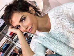 Globo Actress, Has Her Alleged Video Leaked on the Net Changing into a Bikini and Showing Off Her Big Tits and Pussy in the Car