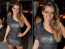 Amateur and Scandalous Flagra of Fani the Ex BBB Doing Strip in Puteiro of Curitiba – PR