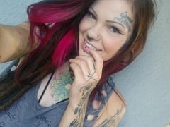 24-Year-Old Rastafarian Hottie Paula Recorded a Home Video Showing Off Naked and Took Pictures of Her Perfectly Tattooed Body – RJ