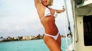 Incredible Amateur Video of Jessica Lamborghini This Famous Blonde and Super Mackerel on a Ship