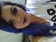 Tattooed Nymphet with Blue Hair from Guaíba – RS Recorded a Home Video Showing Off Naked and Sensualizing in an Exciting Way