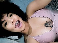 Naughty mulatto got wet and gave a real cumshot