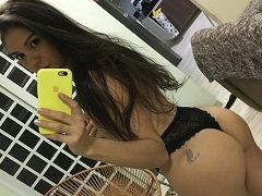 Delicious Brazilian model Giving a real cumshot