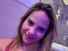 18-year-old porn star, went to the motel with the bastard and sucked his cock with gusto