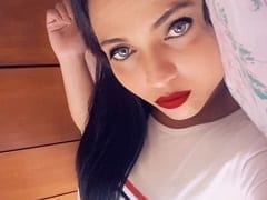 A naughty little slut, gave her client a wet blowjob and he came all over her mouth