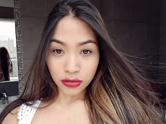 Delicious Nymphet Exhibitionist from Venezuela Showing Off Half-Naked Full of Horniness to Give