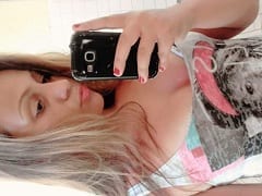 22-Year-Old Blonde Nymphet Took Her Partner’s Ass on All Fours While He Filmed This Amateur Prank