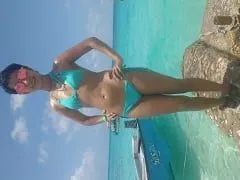 Hot Amateur CamGirl Gives Her Boyfriend a Blowjob Until She Gets a Blowjob in Her Mouth