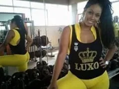 Ex Dancer of Gang do Samba Falls on the Net in Homemade Video Sucking Her Boyfriend’s Dick While He Films