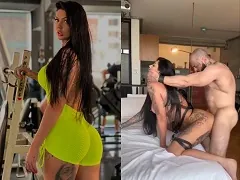 Married woman from Blumenau finds out that her husband’s friend is doing a show and fucks him wildly