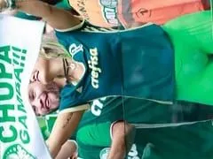 Rubia Hincha Very hot Palmeiras fan who likes to show off fell on the net fucking her friend