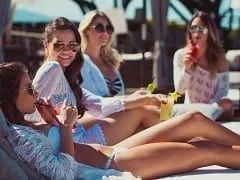 Jurerê Impresses Again With Party at P12 Parador Internacional With Hot Girls Losing the Line at One of the Biggest and Best Day Clubs in the Country