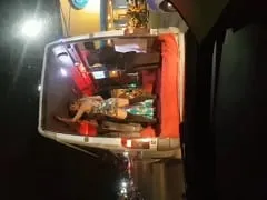 In Barueri – SP Mobile Whorehouse Went Out On The Avenue Playing Brega With Several Naughty Girls Rolling Around And A Dwarf – Fallen on the Net
