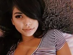 The Hot Brazilian Who’s a Worldwide Hit, Giving a Delicious Blowjob and Getting Milk in Her Mouth