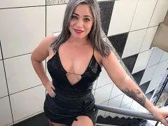 Naked slut showing off her pussy and ass